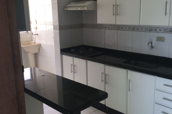 Apartamento à venda - 74m² - Umuarama-PR